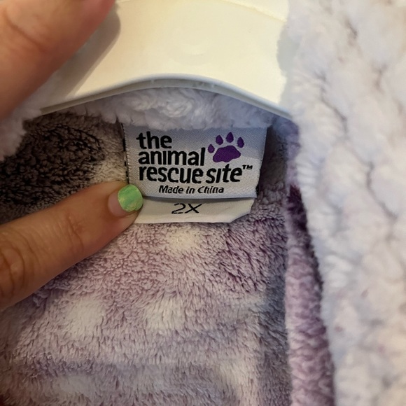 Animal Rescue robe purple with paw prints Size 2X - Picture 3 of 5